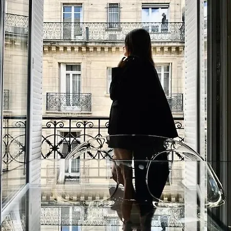 Trocadero Signature