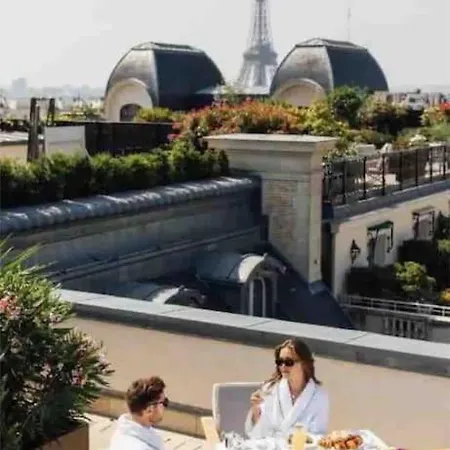 Trocadero Signature